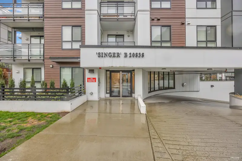 B211 20838 78B AVENUE - photo 2 of 25