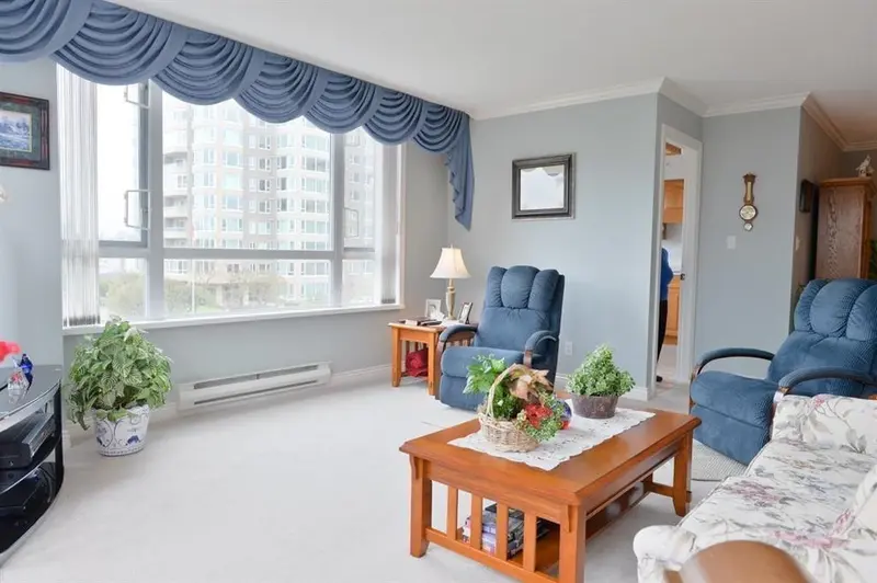 301 3190 GLADWIN ROAD - photo 4 of 14