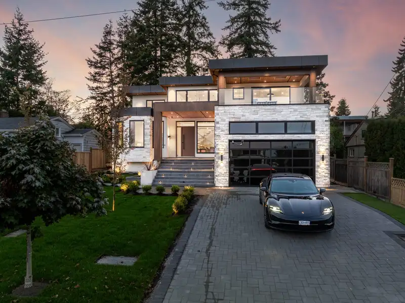 1341 LEE STREET - photo 3 of 40