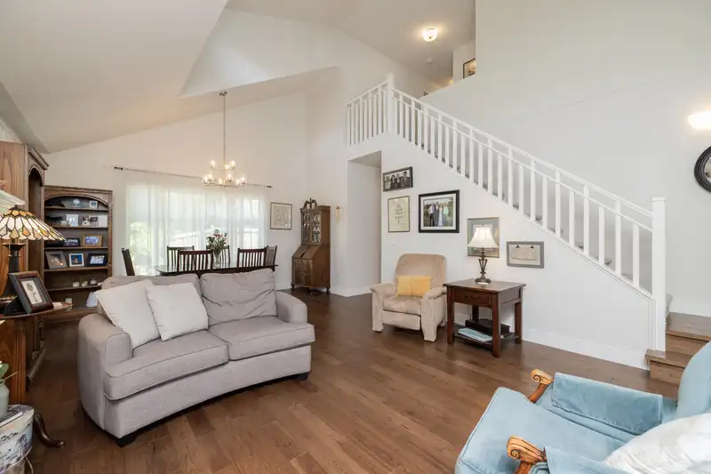 55 14877 33 AVENUE - photo 4 of 33