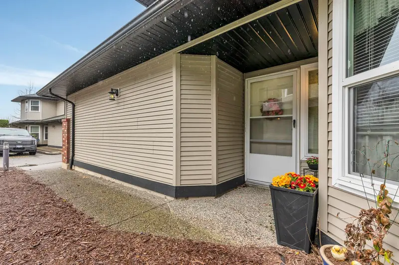 69 36060 OLD YALE ROAD - photo 4 of 25