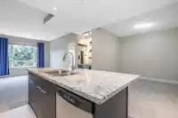 221 2970 KING GEORGE BOULEVARD - thumbnail 14