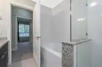 221 2970 KING GEORGE BOULEVARD - thumbnail 33