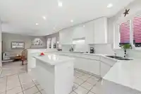 886 LEE STREET - thumbnail 9