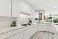 886 LEE STREET - thumbnail 10