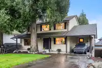 13474 15 AVENUE - thumbnail 1