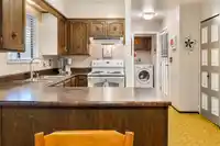 13474 15 AVENUE - thumbnail 9
