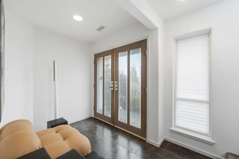 11151 164 STREET - photo 4 of 25