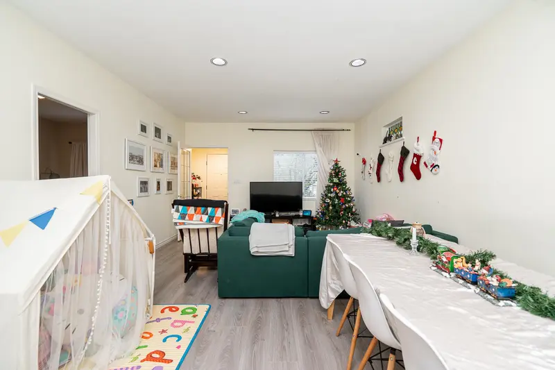 156 E 53RD AVENUE - photo 2 of 17