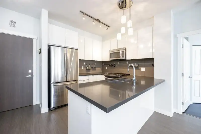 234 15168 33 AVENUE - photo 4 of 36