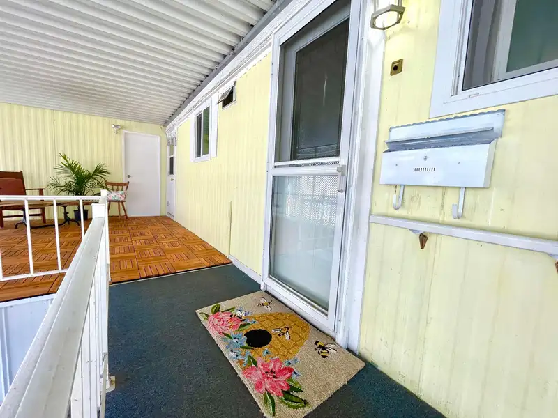 85 1840 160 STREET - photo 2 of 32
