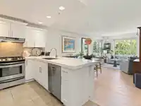 303 15357 17A AVENUE - thumbnail 5