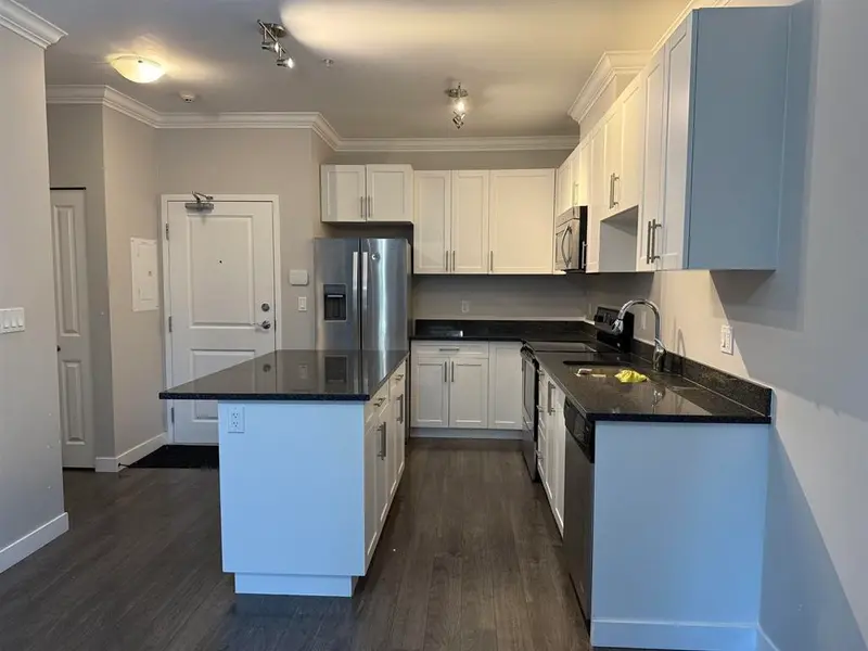 105 11580 223 STREET - photo 4 of 10