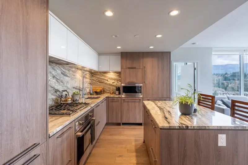 1702 680 SEYLYNN CRESCENT - photo 2 of 25