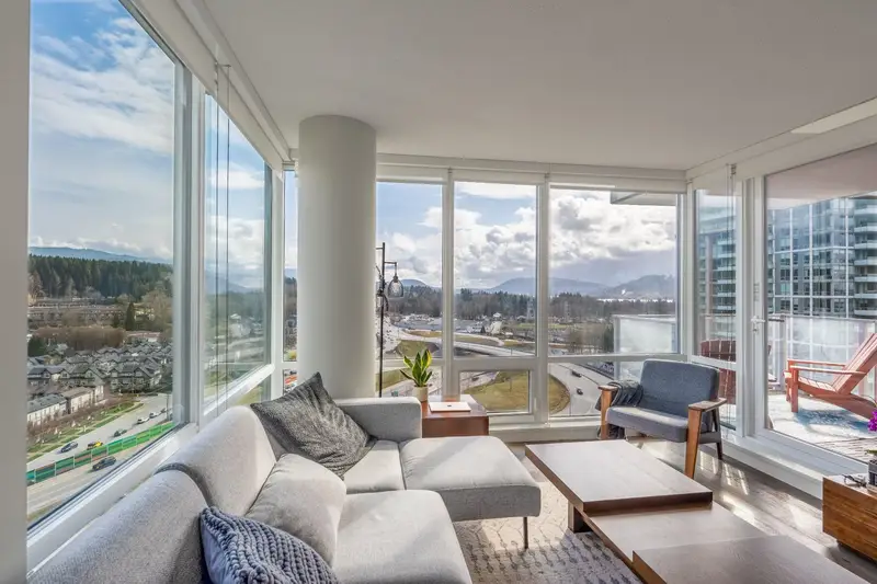 1702 680 SEYLYNN CRESCENT - photo 3 of 25