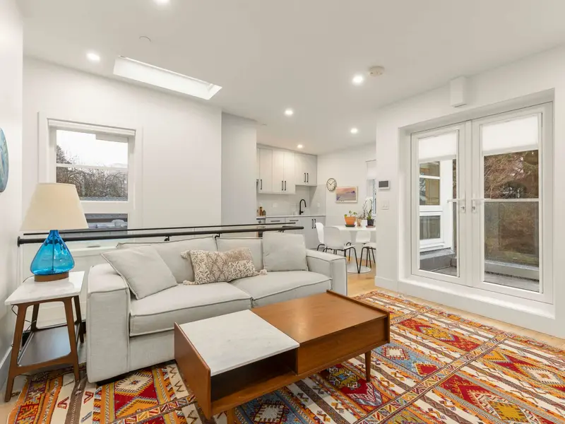 517 E 11TH AVENUE - photo 3 of 24