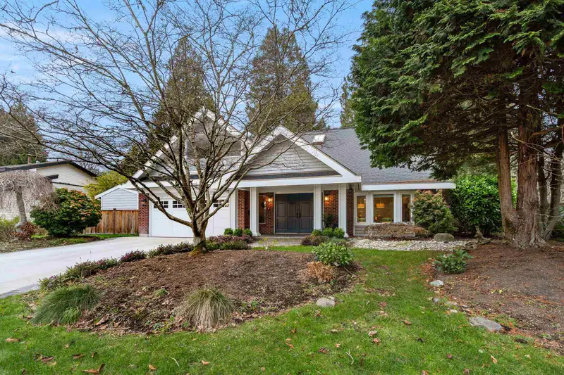 1669 133A STREET - photo 2 of 40