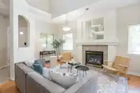 7 3387 KING GEORGE BOULEVARD - thumbnail 4
