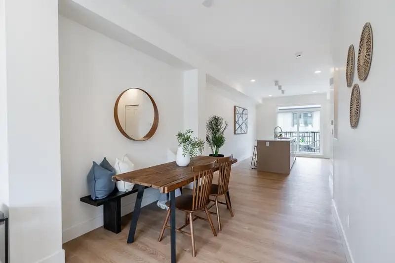 181 2350 165 STREET - photo 3 of 11