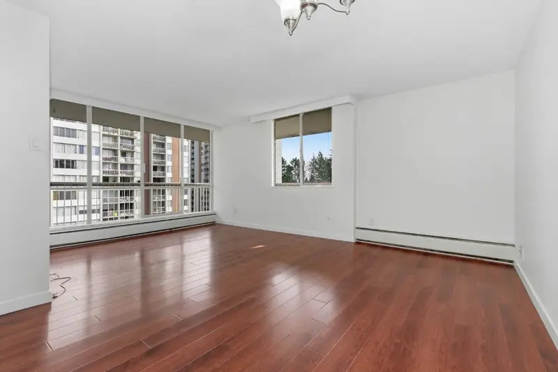 706 2012 FULLERTON AVENUE - photo 2 of 15