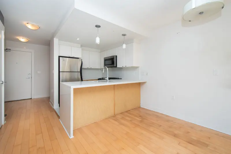 301 160 W 3RD STREET - photo 3 of 21