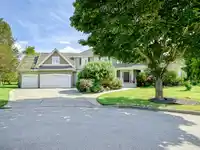 3652 164A STREET - thumbnail 2