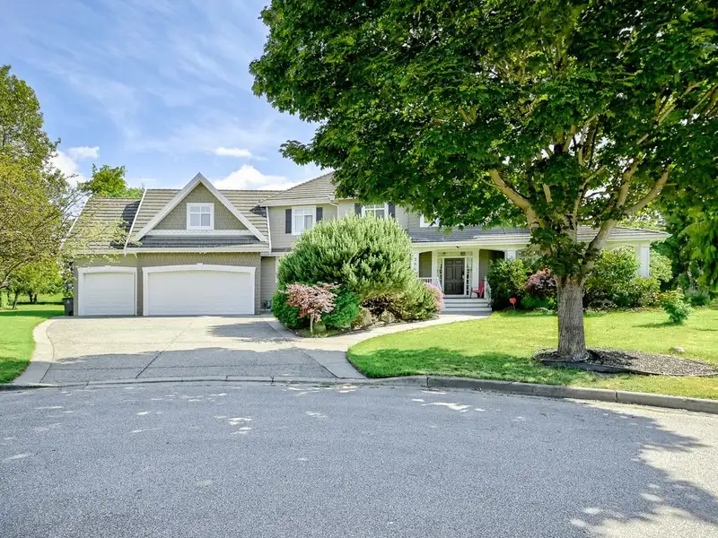 3652 164A STREET - photo 2 of 40