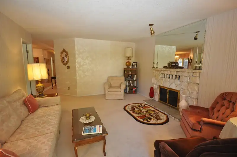 14991 SOUTHMERE CLOSE - photo 4 of 16