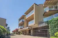202 15025 VICTORIA AVENUE - thumbnail 34
