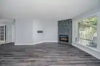 202 15025 VICTORIA AVENUE - thumbnail 6