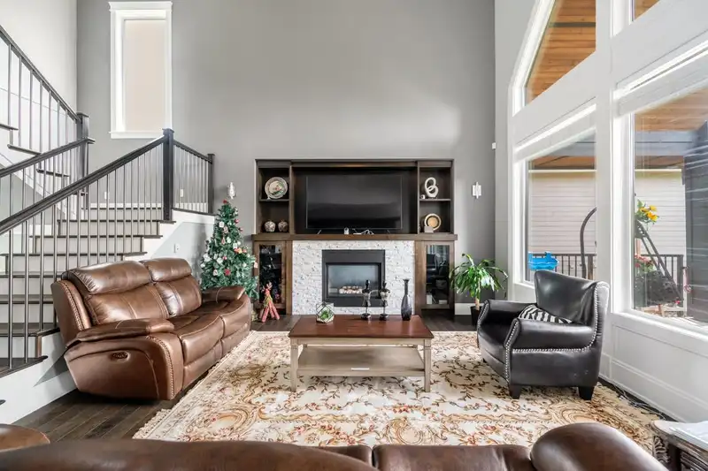 2785 161 STREET - photo 3 of 37