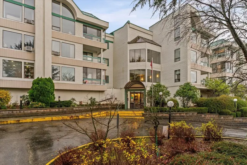 113 33030 GEORGE FERGUSON WAY - photo 2 of 25