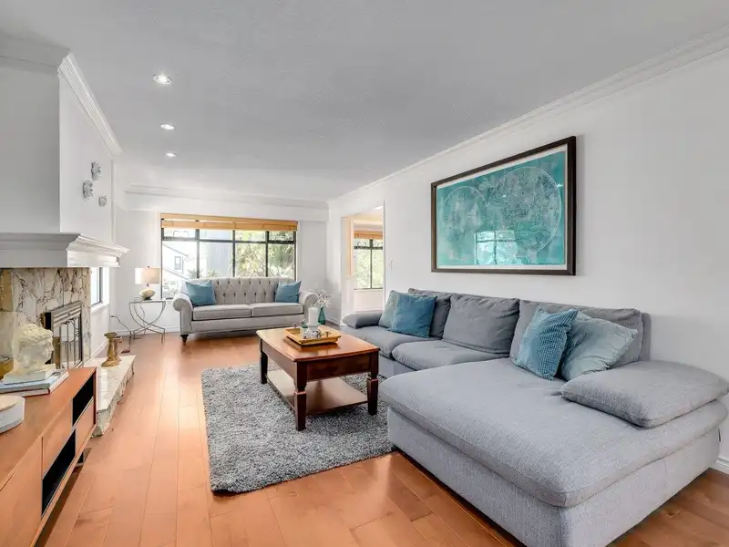 14263 16A AVENUE - photo 2 of 37
