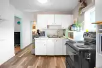 942 LEE STREET - thumbnail 7