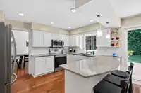 1054 163A STREET - thumbnail 22