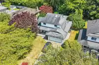 1054 163A STREET - thumbnail 40
