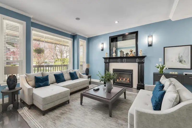 2958 147A STREET - photo 2 of 32
