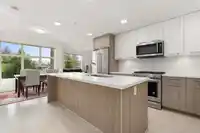 205 14022 NORTH BLUFF ROAD - thumbnail 4