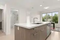 205 14022 NORTH BLUFF ROAD - thumbnail 7