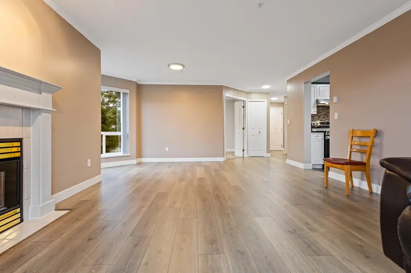 206 32120 MT WADDINGTON AVENUE - photo 4 of 23