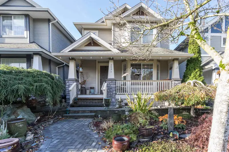 2931 152A STREET - photo 1 of 37