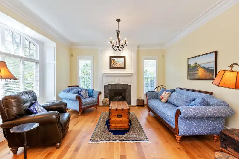 13345 AMBLE WOOD DRIVE - photo 4 of 40