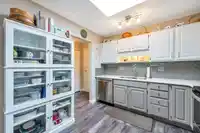 306 14950 THRIFT AVENUE - thumbnail 11