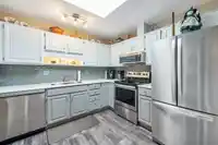 306 14950 THRIFT AVENUE - thumbnail 10