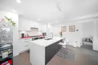 606 1588 JOHNSTON ROAD - thumbnail 24
