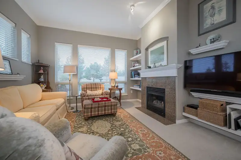 406 2167 152 STREET - photo 4 of 33