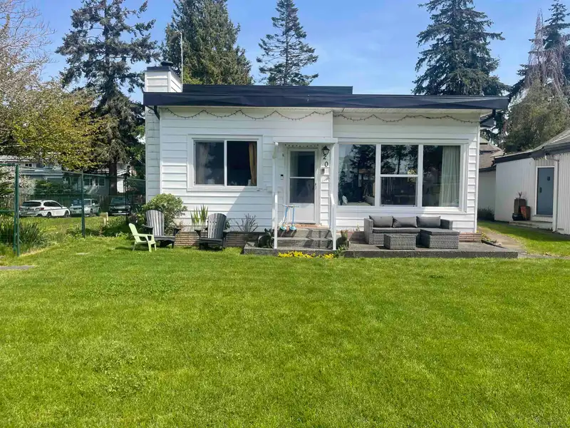 20 2250 CHRISTOPHERSON ROAD - photo 4 of 27