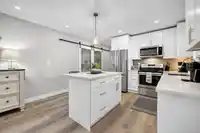 105 15717 MARINE DRIVE - thumbnail 9