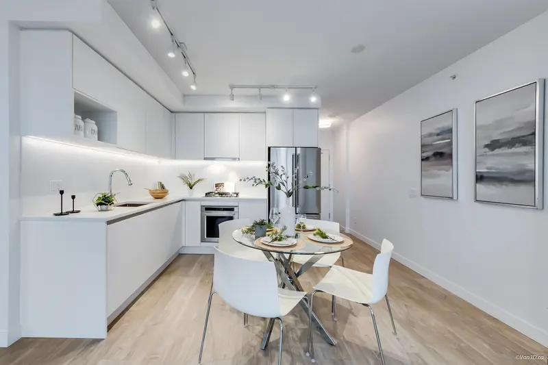 1402 525 FOSTER AVENUE - photo 2 of 25