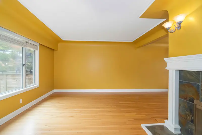 4037 NITHSDALE STREET - photo 4 of 25